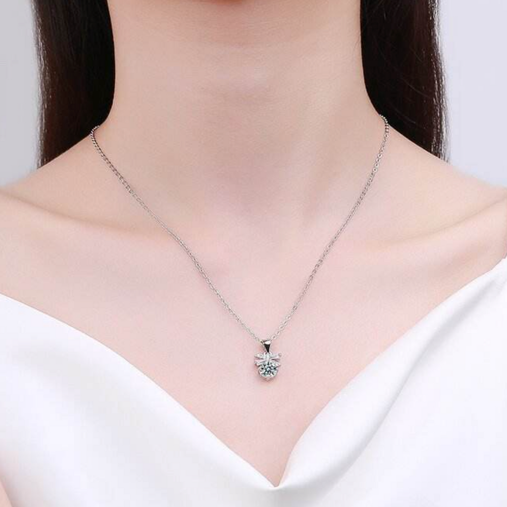 Vintage Ribbon Drop Pendant